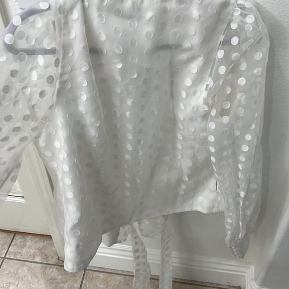 NEW Lovers & Friends White Polka Dot Wrap Blouse - Picture 9 of 9